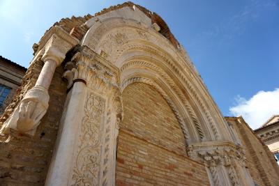 The 14th-Century Arch